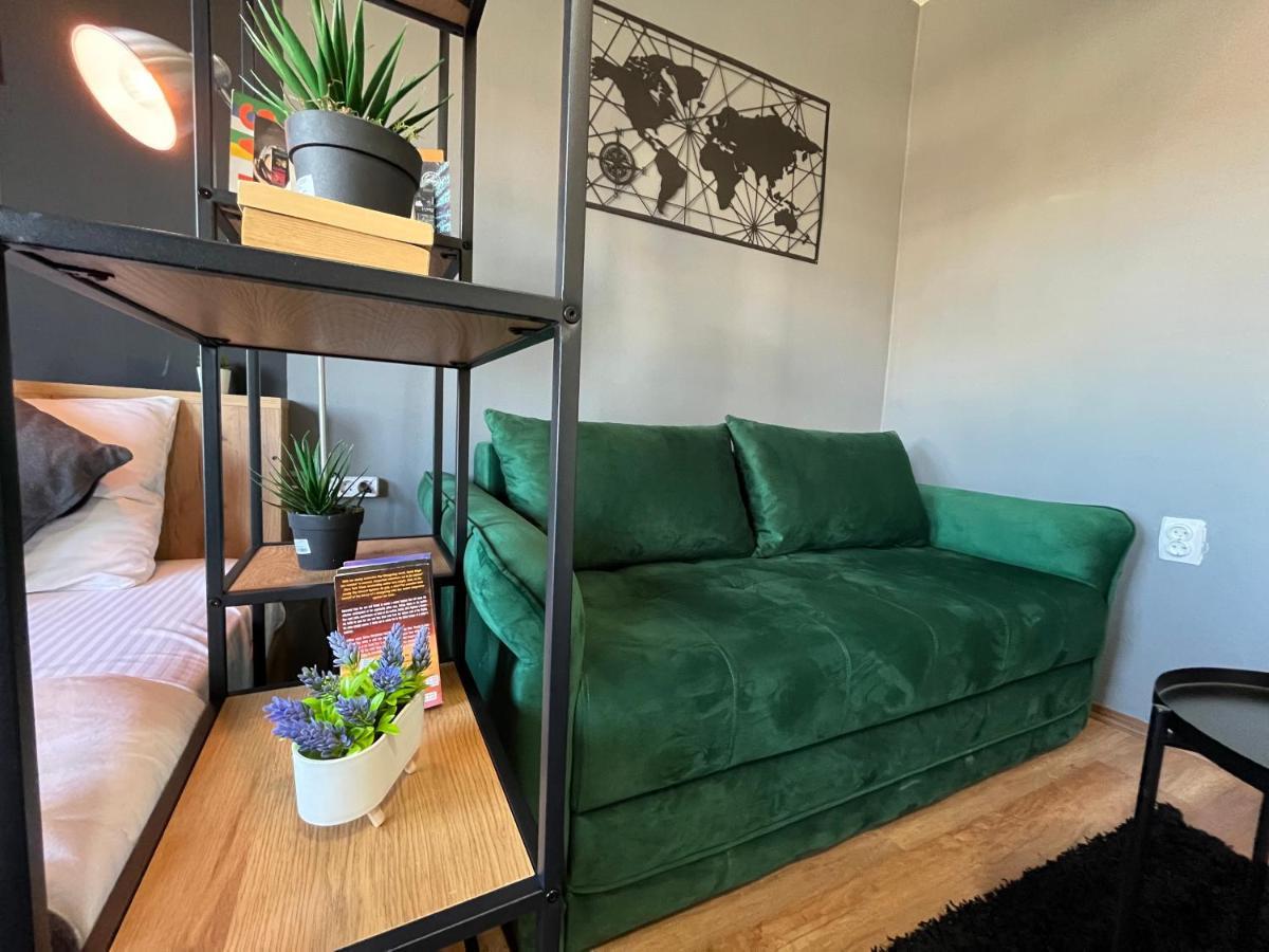 Mickitos City Center Apartment Skopje Ngoại thất bức ảnh
