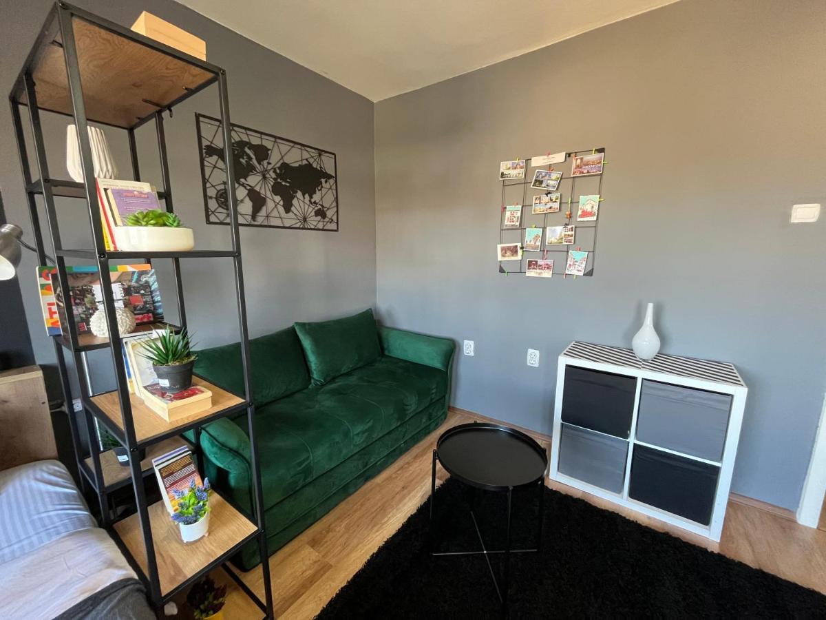 Mickitos City Center Apartment Skopje Ngoại thất bức ảnh