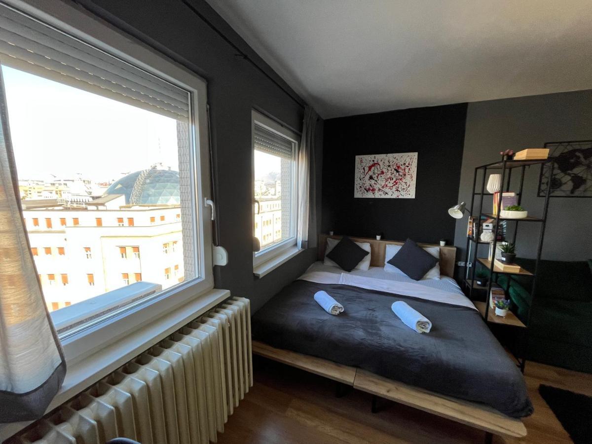 Mickitos City Center Apartment Skopje Ngoại thất bức ảnh
